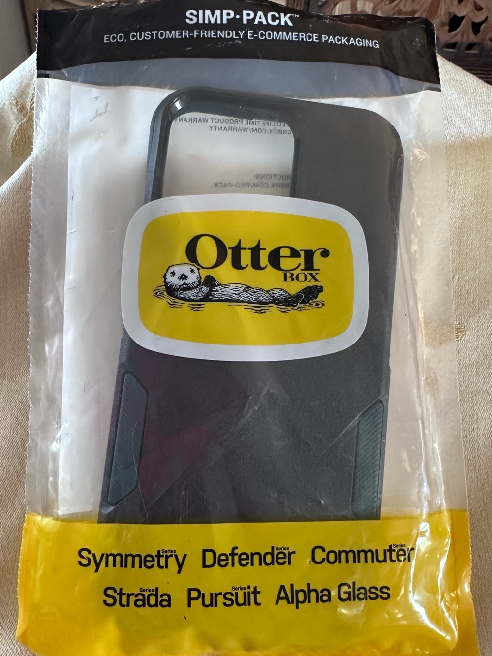 Otterbox Commuter for iPhone 15 Pro Max Black / Teal Green. New.